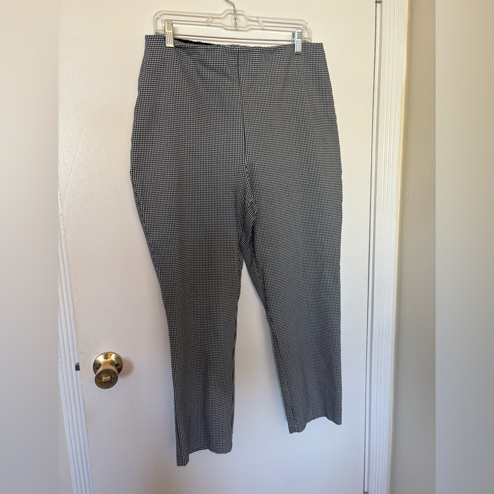 Black and white high waisted checkered cropped pants size 12